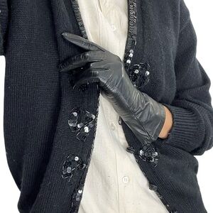 Vintage Miss Aris genuine leather black silky Antron lined mid length gloves 6.5